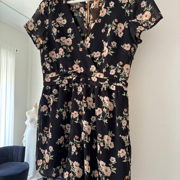 Black Floral Romper - Forever 21 - Size Medium - Picture 2 of 2